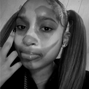 Meet your Posher, Camille